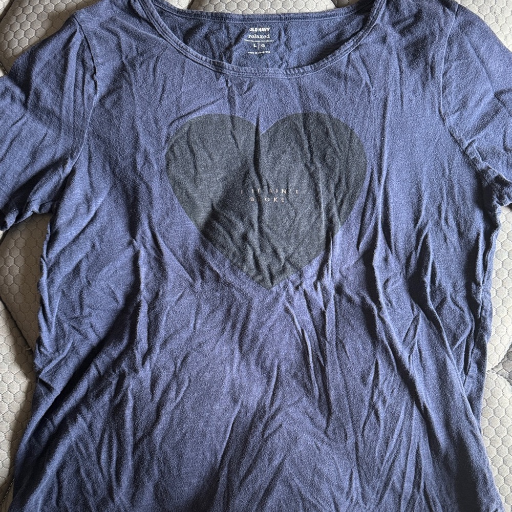 Old Navy T-Shirt